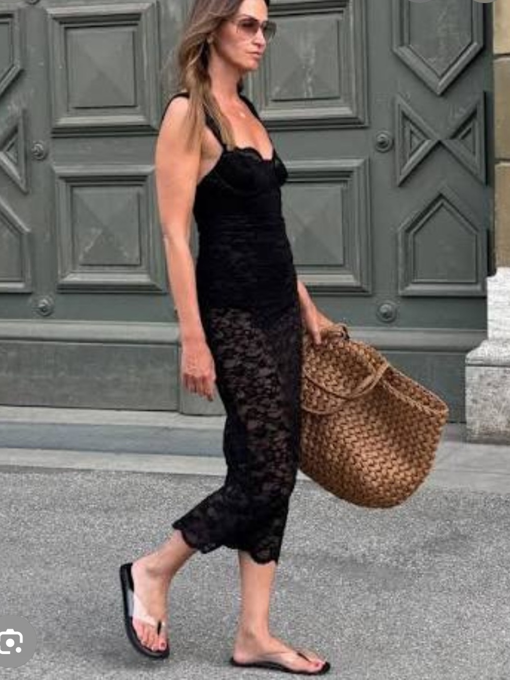 VIRAL ZARA Midi dress made of lace fabric. Sweetheart neckline S 
🚨FIRM PRICE - Picture 3 of 10
